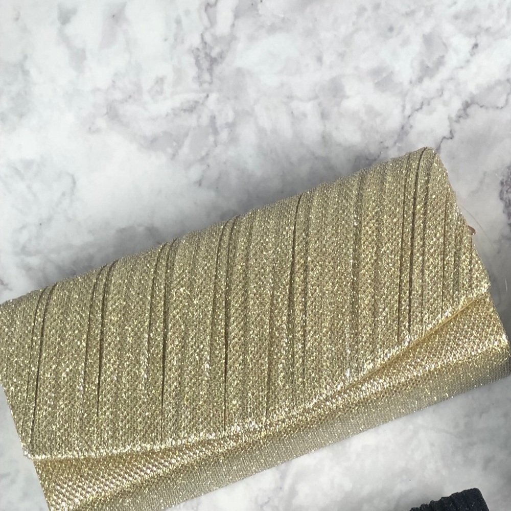 🔴SOLD🔴NWT Gold evening clutch purse